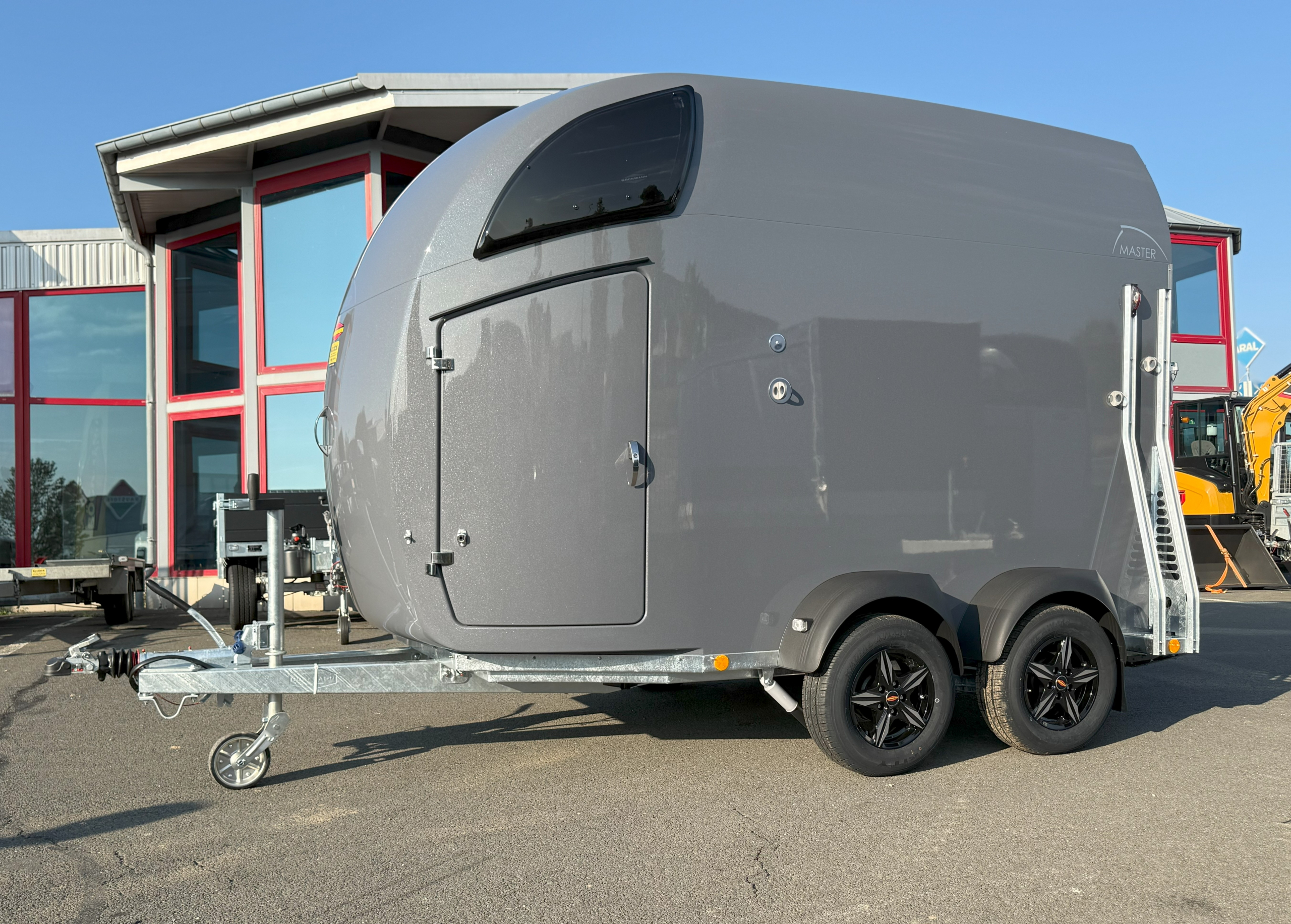 Böckmann Pferdeanhänger Master WCF grau ALU-Felgen 2,4 t – Bild 9