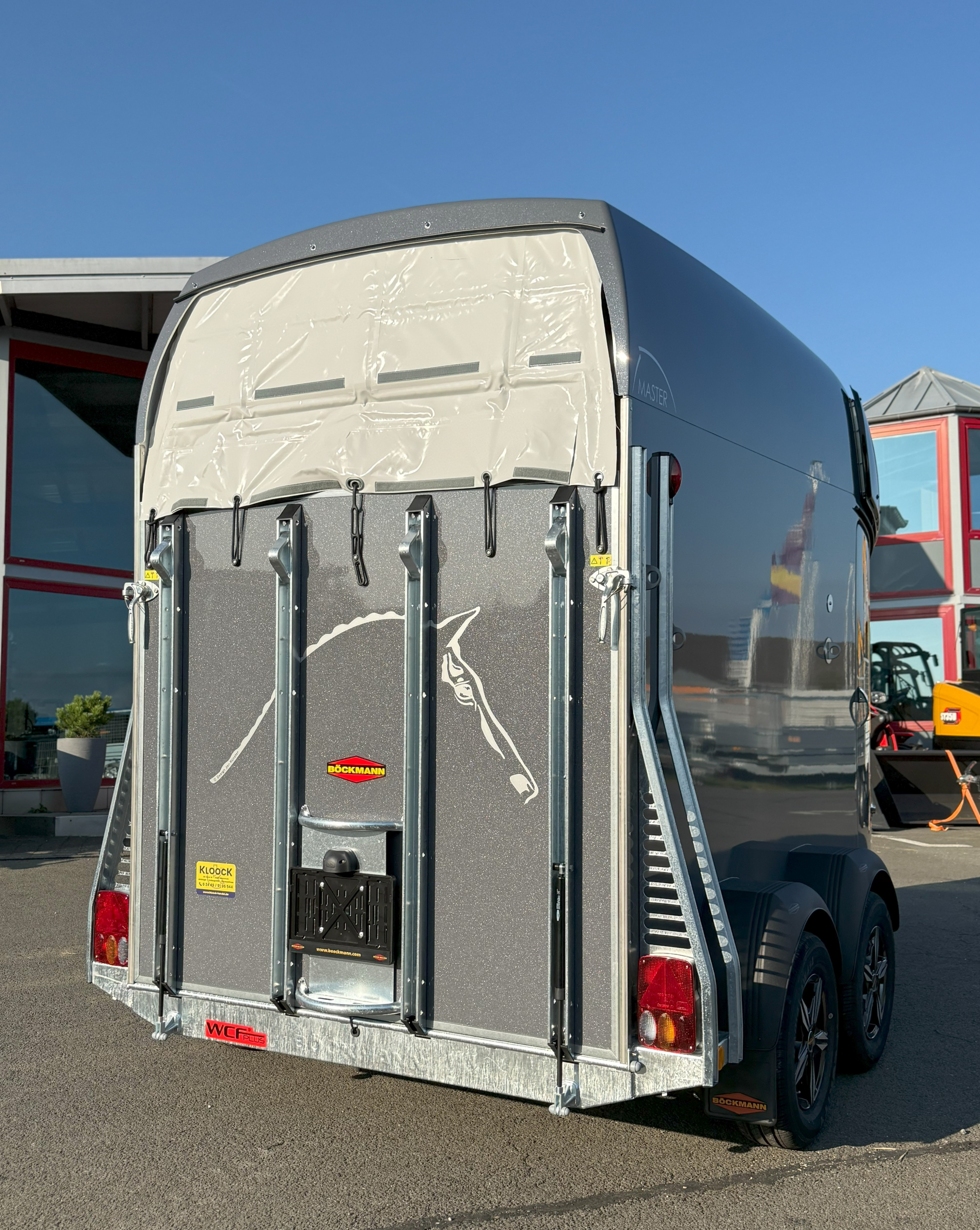 Böckmann Pferdeanhänger Master WCF grau ALU-Felgen 2,4 t – Bild 5