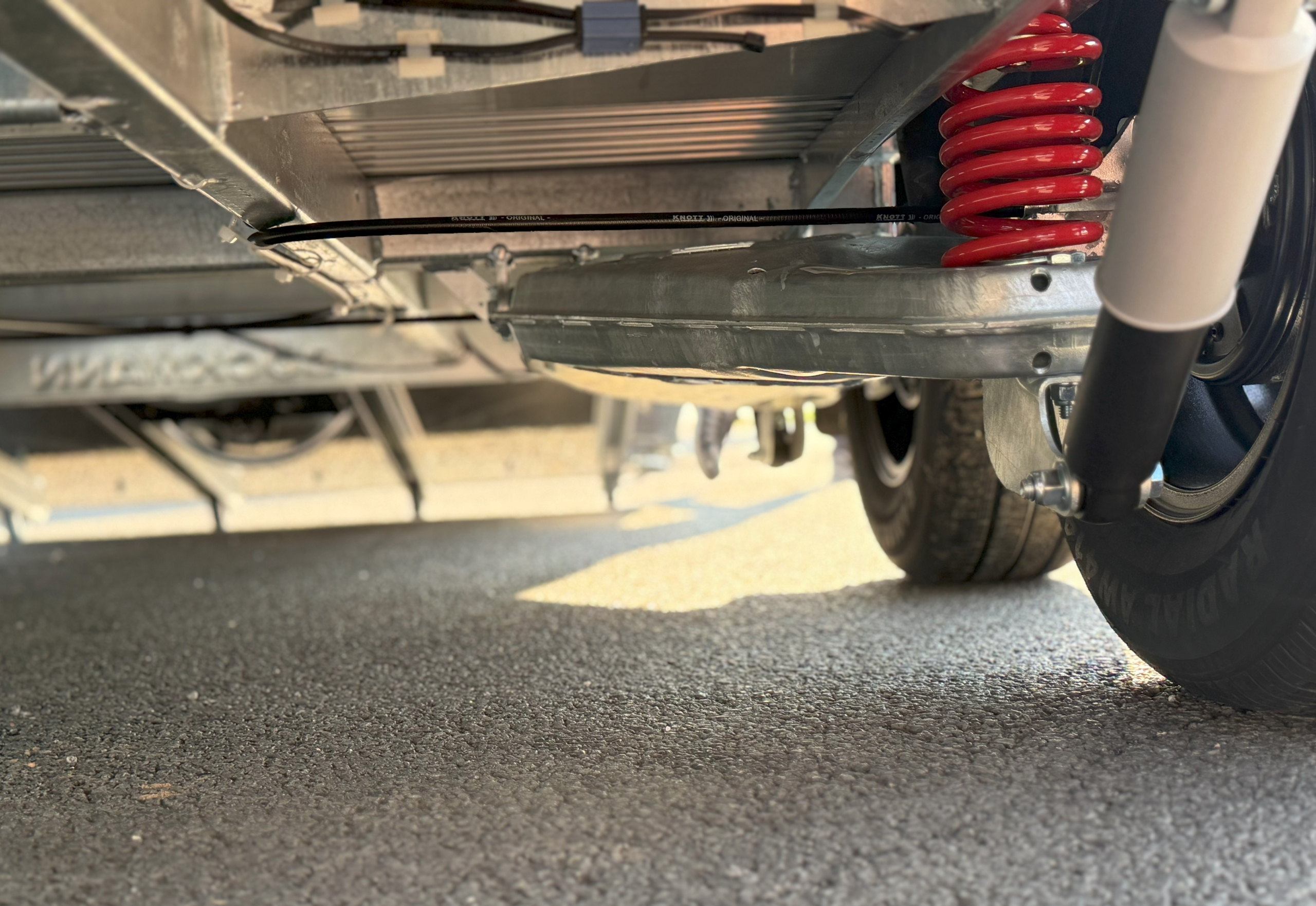 Böckmann Pferdeanhänger Master WCF grau ALU-Felgen 2,4 t – Bild 7