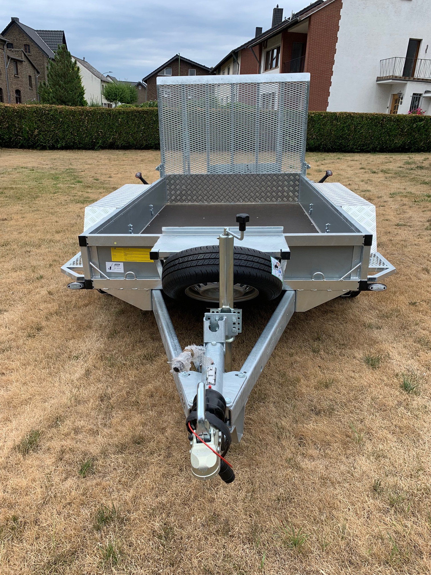 Baggeranhänger Variant 2700kg 2715M2 Ablage Ersatzrad Ausstellungsanhänger – Bild 2