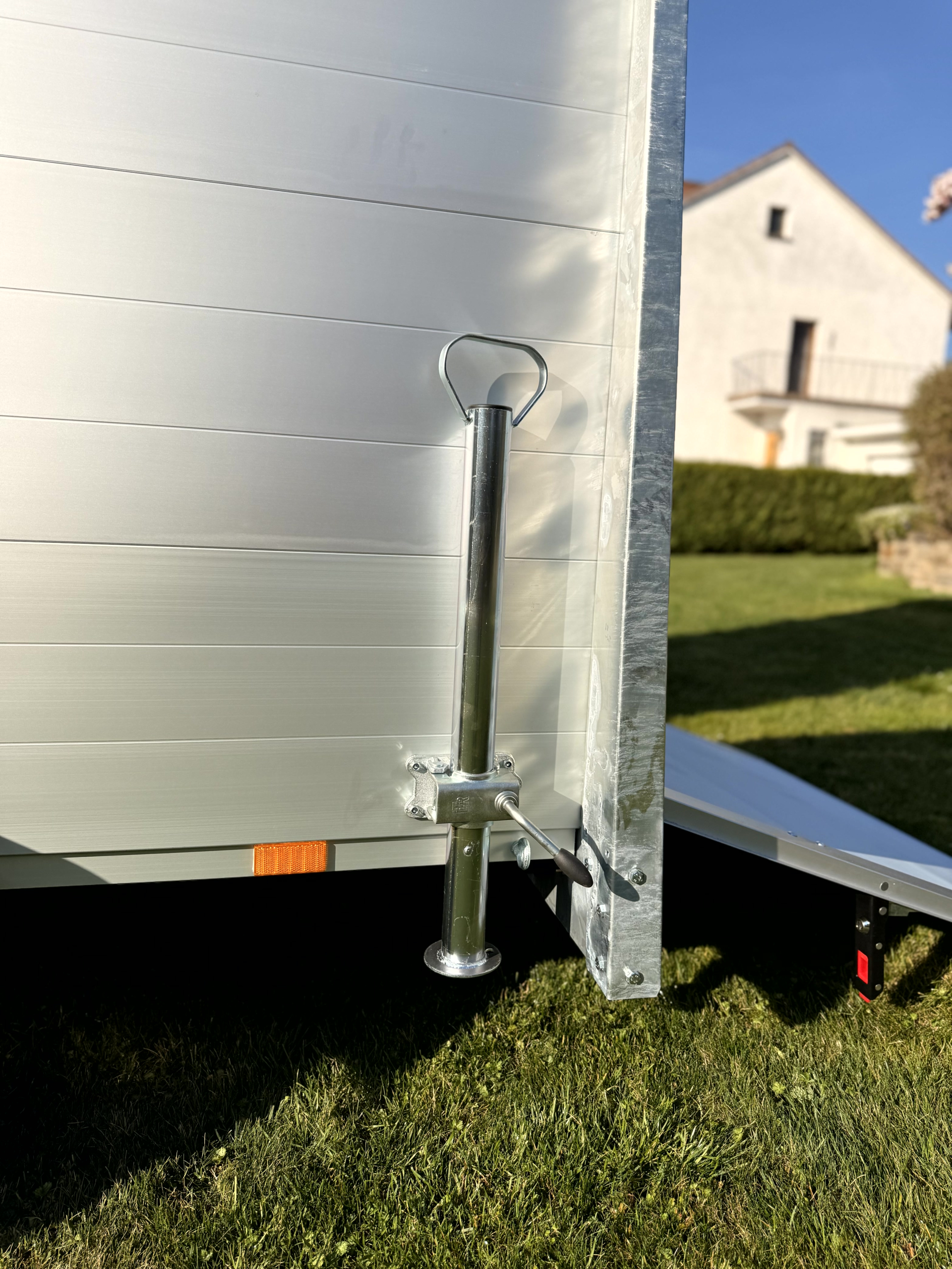 Anssems Kofferanhänger GTB 1200.251x126 VT2 1200 kg mit Rampe und Klappdeckel – Bild 8